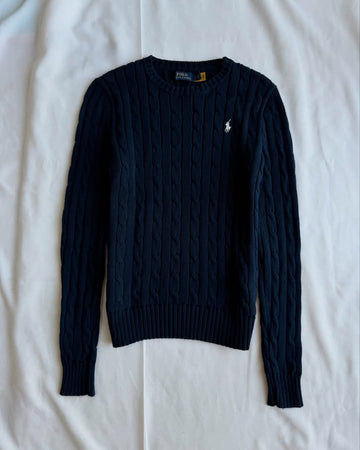 Dark blue round neck knit sweater