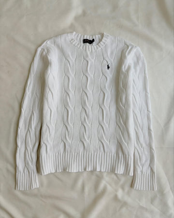 White round neck knit sweater