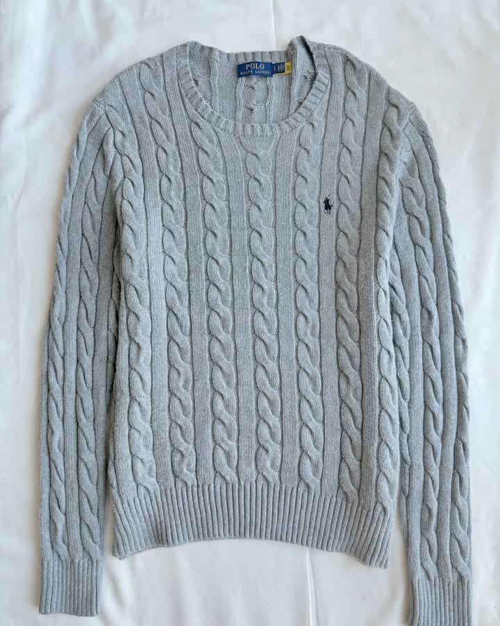 Grey round neck knit sweater