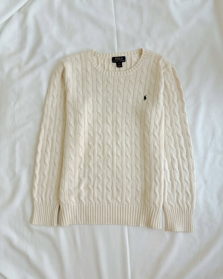 Cream white round neck knit sweater