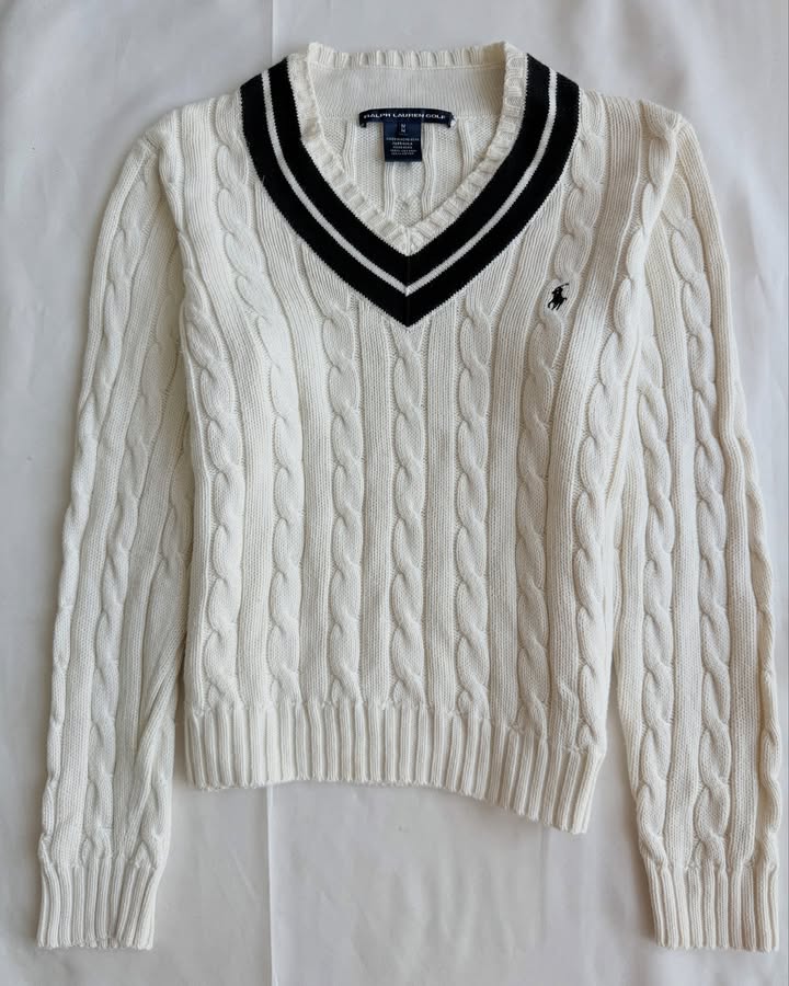 Cream white v-neck knit sweater with black stripes