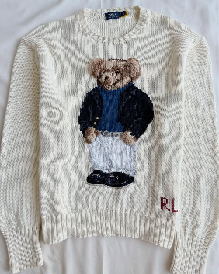 Cream white round neck sweater with bear