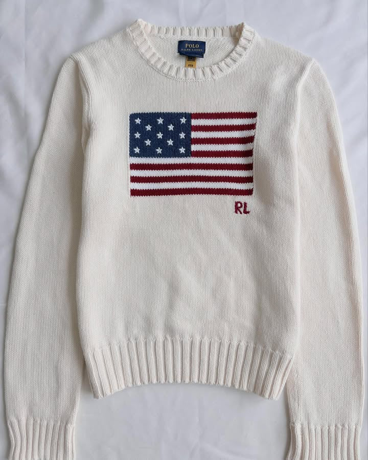 Cream white round neck sweater with EEUU flag