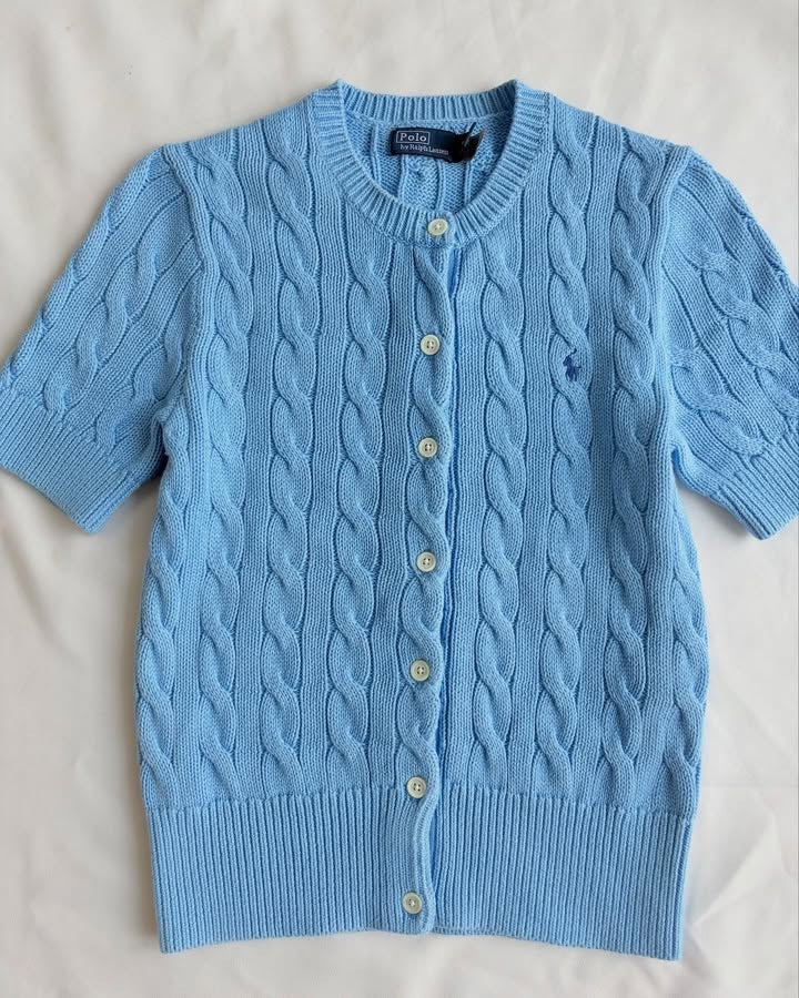 Blaue Kurzarm-Strickbluse
