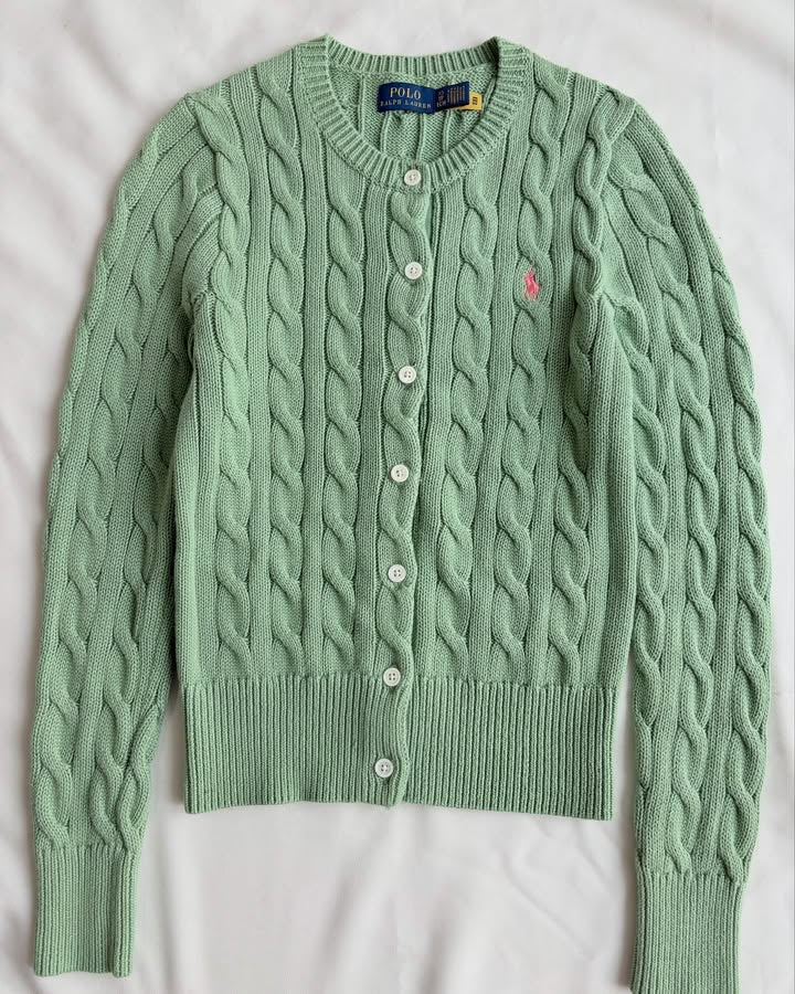 Grüne Pistazien-Strickbluse